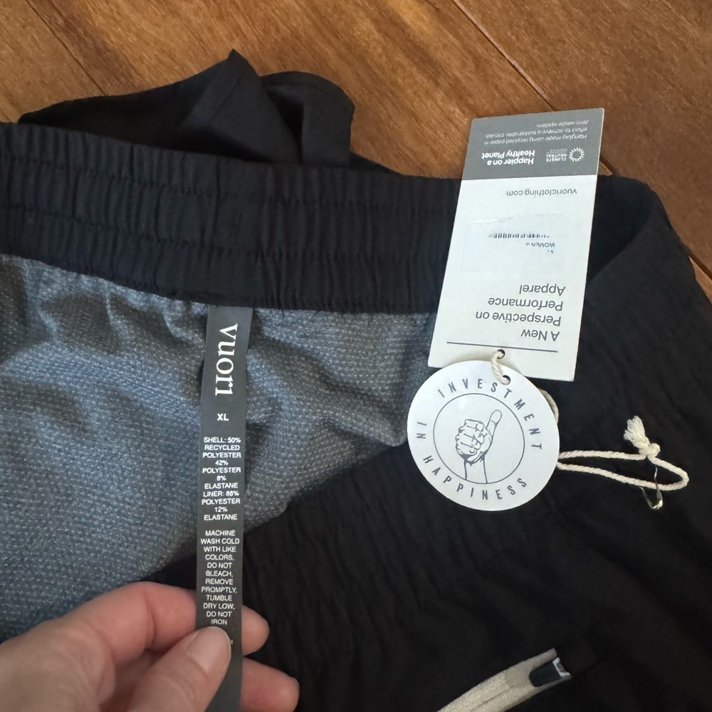 NWT Vuori clementine shorts - Picture 2 of 4